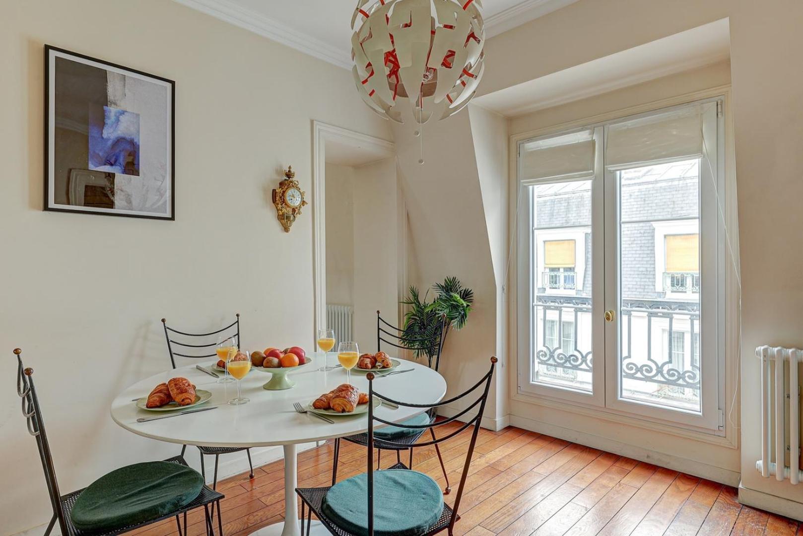 Apartment Bnbnook - Elegant 1br Near The Louvre And Odeon Paris