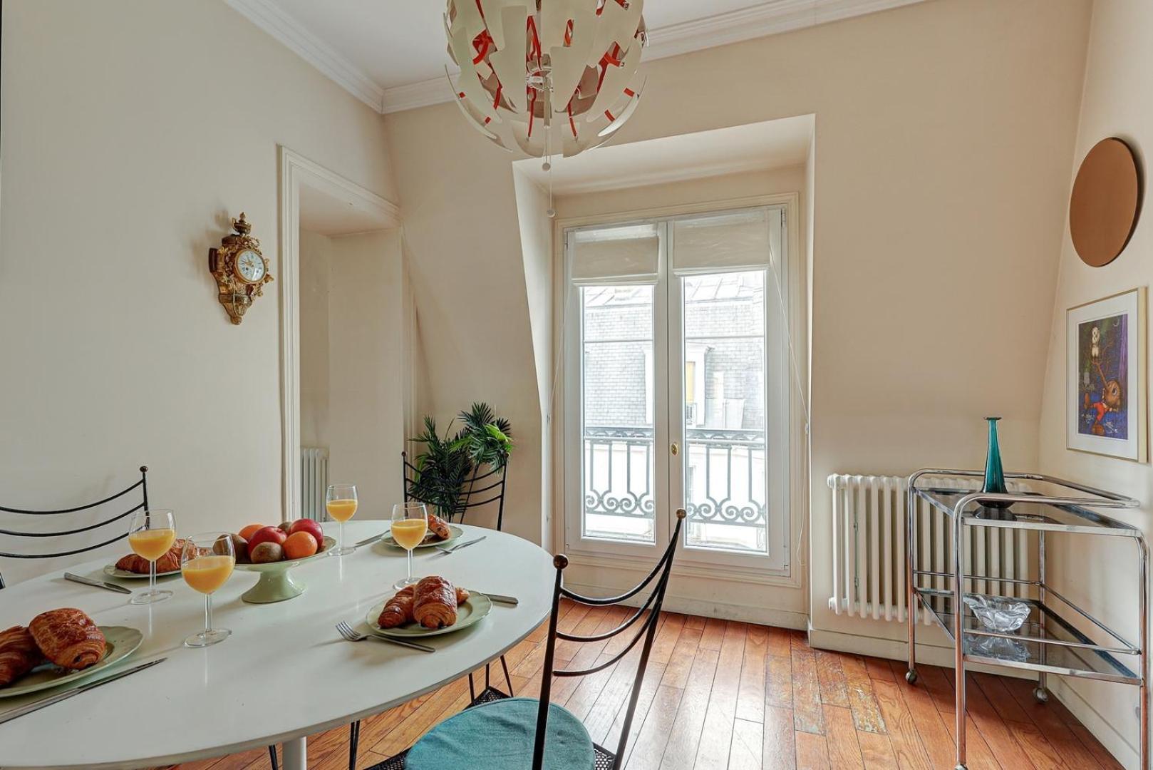 Bnbnook - Elegant 1br Near The Louvre And Odeon Apartment *